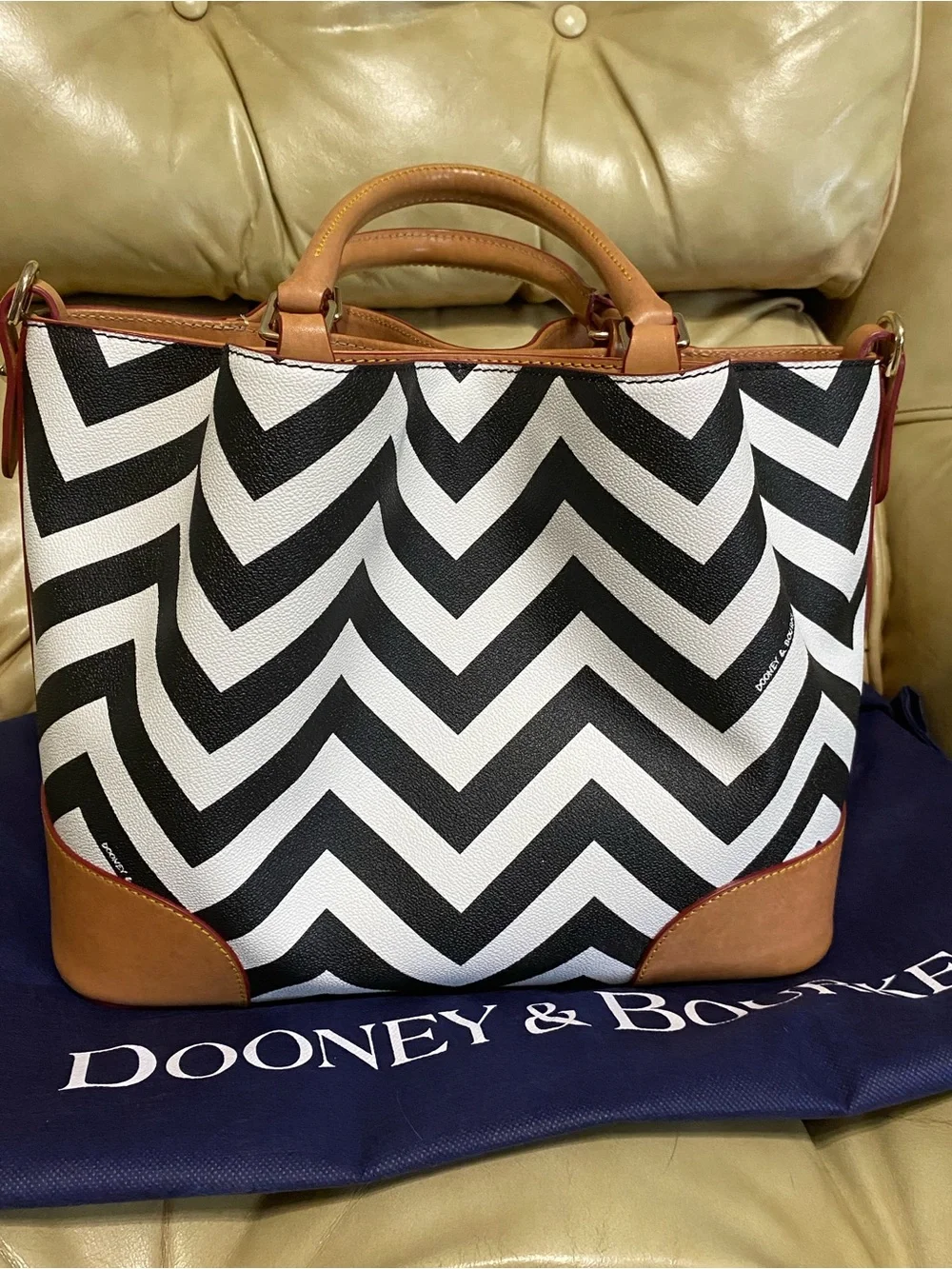 SALE! Dooney & Bourke Large Brenna Satchel & Zip Wallet Set Black/White - Picture 4 of 16